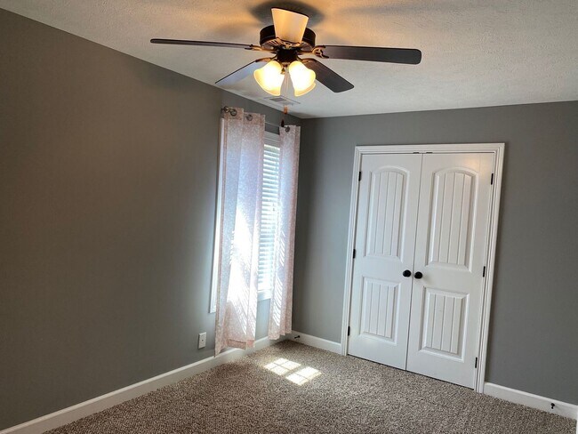 Building Photo - Don't Miss Out on this One! Beautiful Open...