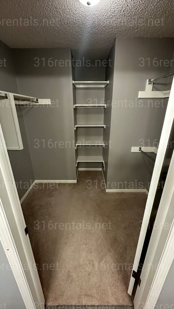 Building Photo - $1590 - 3 bedroom / 2.5 bathroom - Single Family Home *COMING SOON*