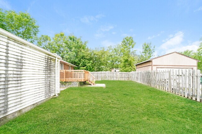 Building Photo - 4991 E Wallings Rd