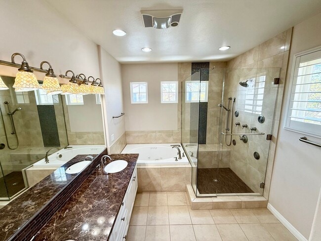 Building Photo - Gated 4 Bedroom 3 1/2 Bath Two Story Home