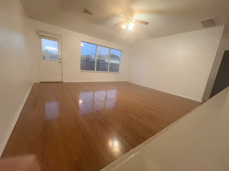 Building Photo - 14938 Sugar Sweet Dr