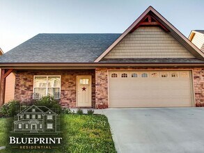 Building Photo - Quiet neighborhood, great neighbors, great ranch layout with beautiful covered back deck!