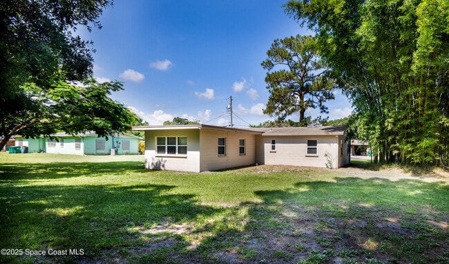 Building Photo - 248 Laurel Oak St