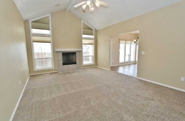 Building Photo - 604 Smith Ct