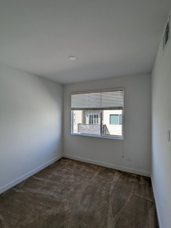 Building Photo - 955 Edy Ln