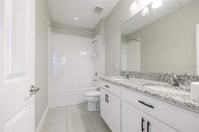 Building Photo - 6207 Voyagers Pl