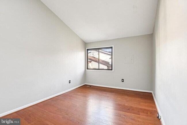 Building Photo - 9717 Hellingly Pl