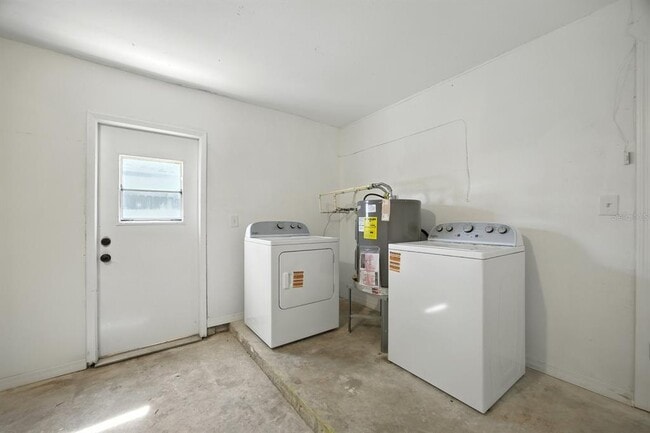 Building Photo - 3165 Downing St
