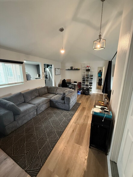 Building Photo - 12426 S Vermont Ave