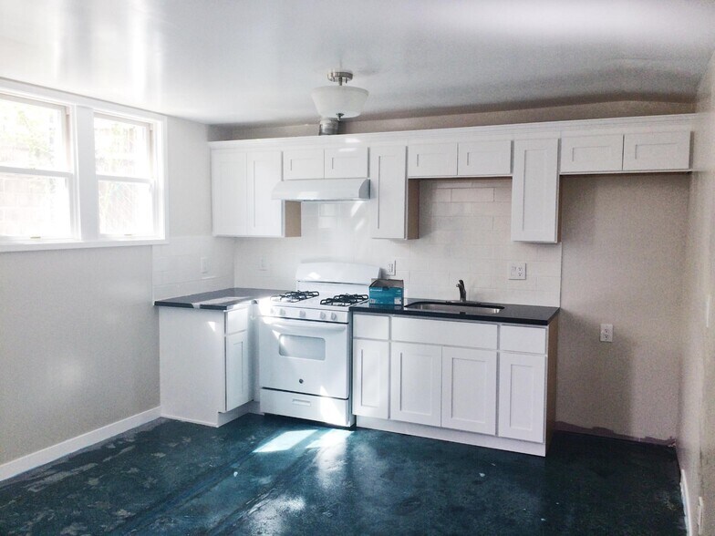Building Photo - 1522 Willow Street Apt B