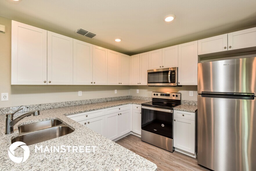 Building Photo - 1220 NW 36th Pl