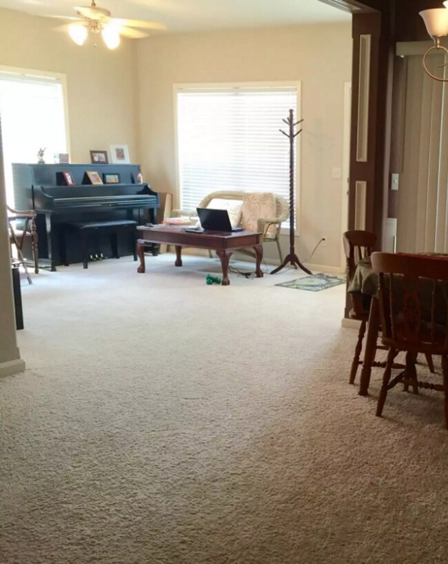 Building Photo - 103 Portsmouth Ln