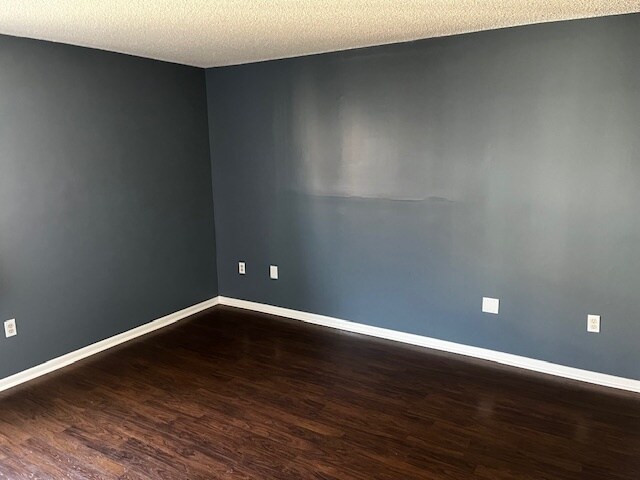 Building Photo - 5305 Ravens Crest Dr