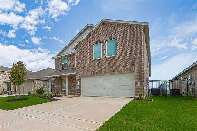 Building Photo - 27615 Village Way Dr.