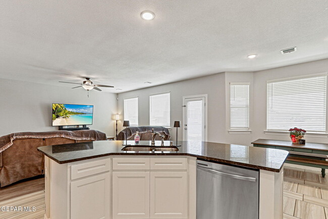 Building Photo - 2832 Mike Price Dr