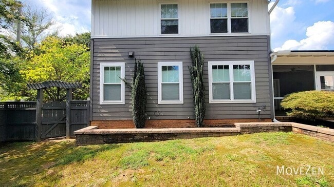 Building Photo - 210 Pinckney St