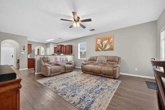 Building Photo - 542 Oporto Path