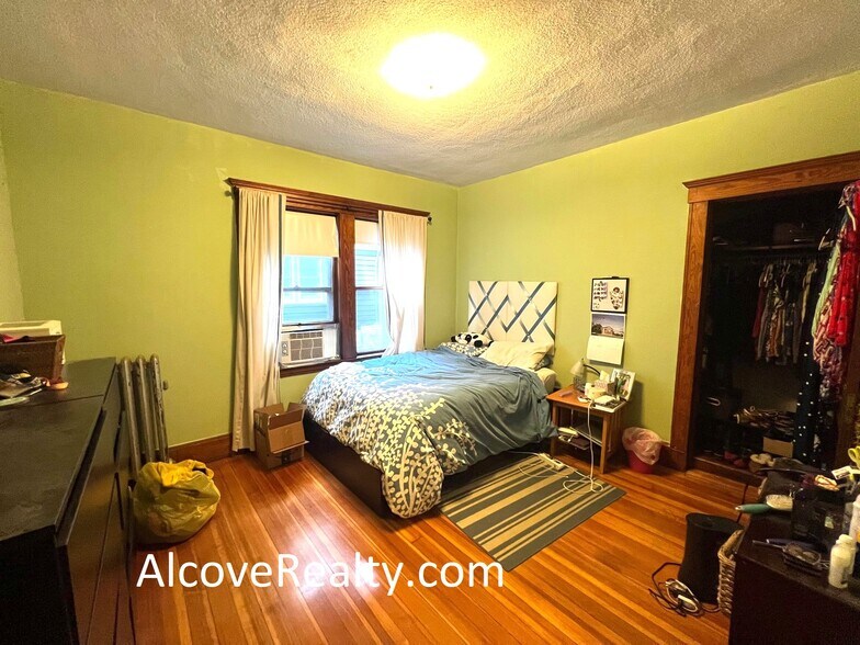 Building Photo - 11 Leonard St