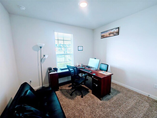 Building Photo - 228 Mystic Cyn Ln