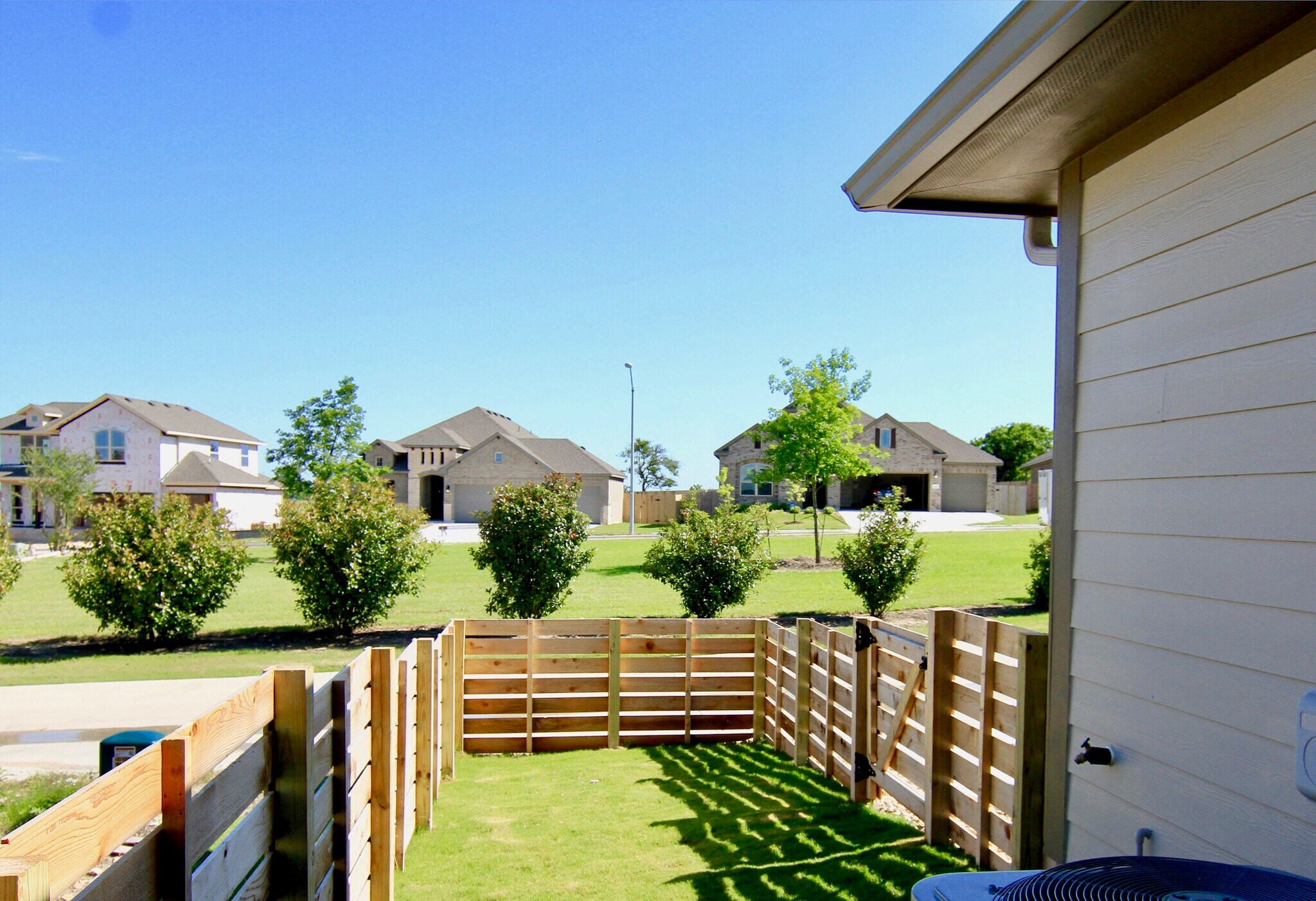 Building Photo - 716 Tinton Falls Ln