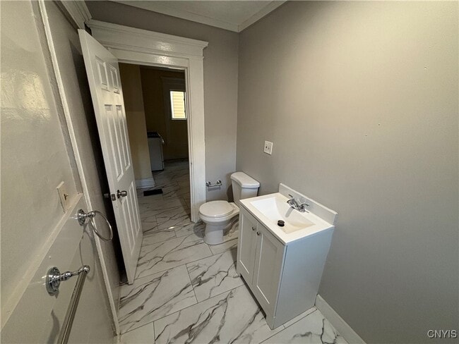 Building Photo - 1070 S Geddes St