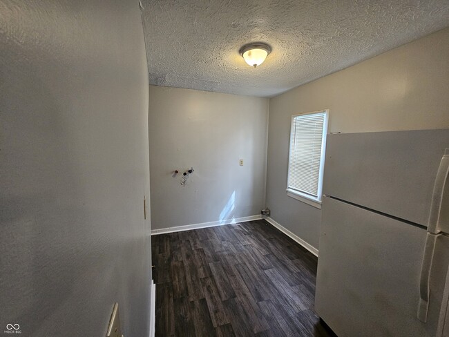 Building Photo - 33 Miley Ave