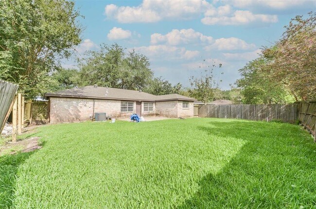 Building Photo - 5339 Castlecreek Ln