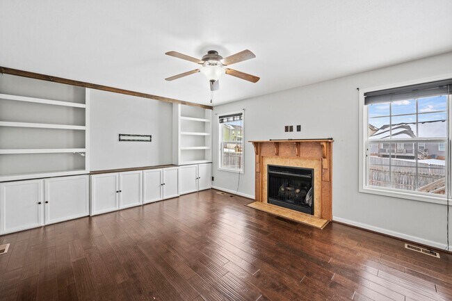 Building Photo - Move-In Special Available! Spacious 3BR Home with Bonus Room, Fireplace & Fenced Yard