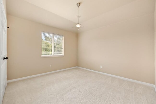 Building Photo - 676 Rusk Rd