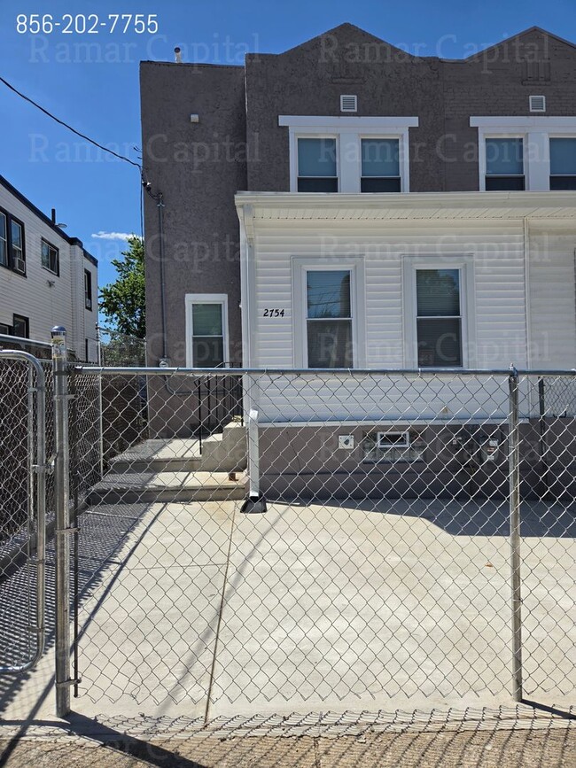 Building Photo - Charming 3-Bedroom Home with Spacious Gated Yard