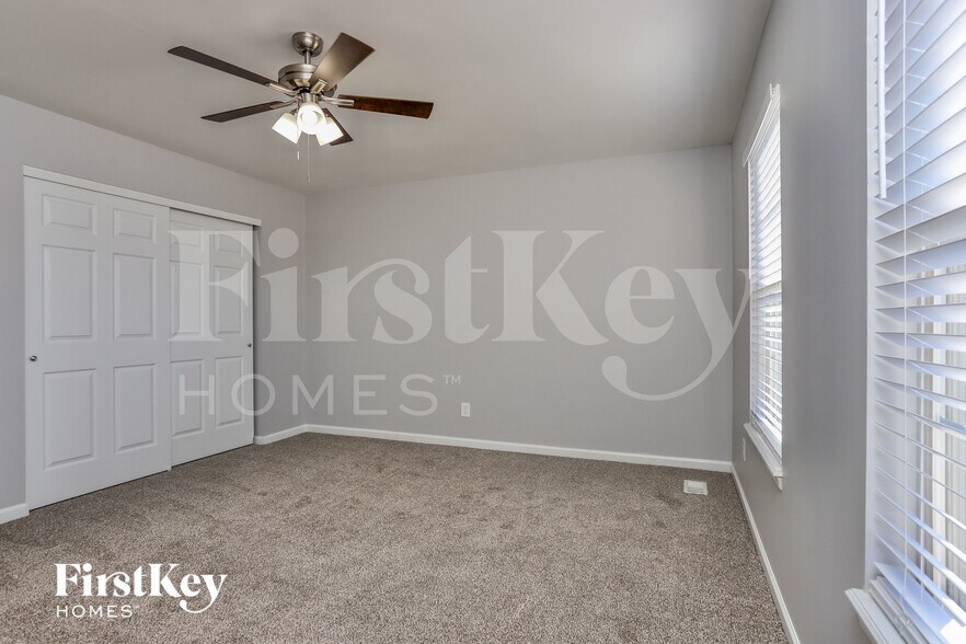 Building Photo - 1 Hunters Pass Ct