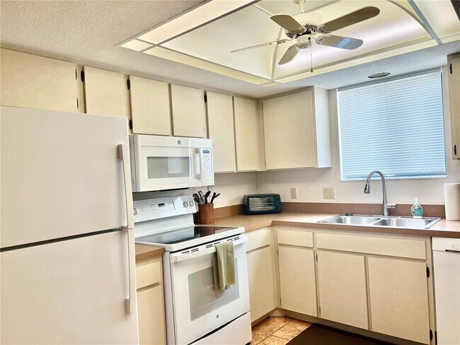 Building Photo - 801 Islamorada Blvd