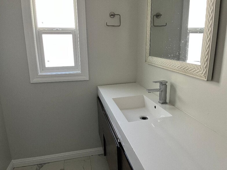 Building Photo - 1866 N Ave 56