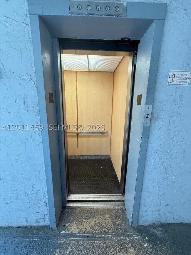 Building Photo - 1755 W 60th St