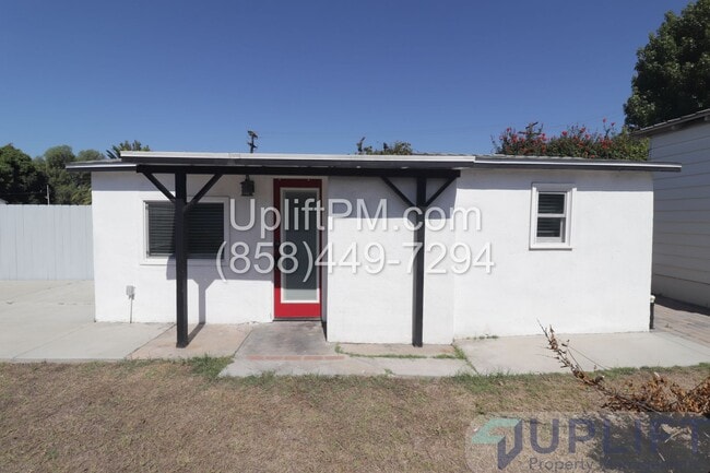 Building Photo - Modern Studio W/ patio