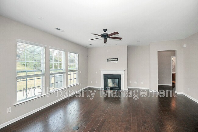 Building Photo - 15111 Brannock Hills Dr