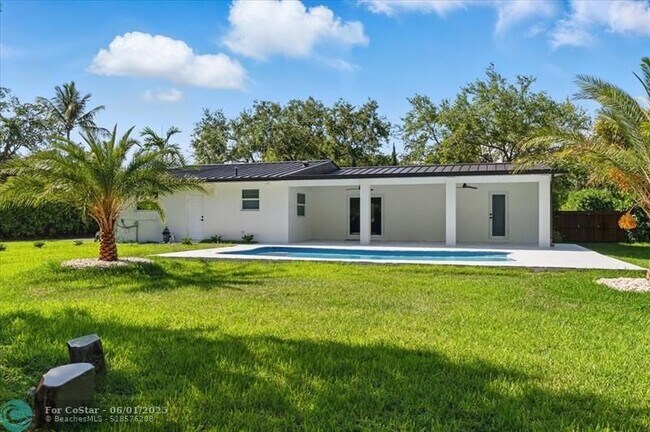 Building Photo - 7860 SW 158th Terrace