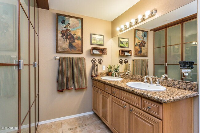 Building Photo - 7609 E Indian Bend Rd