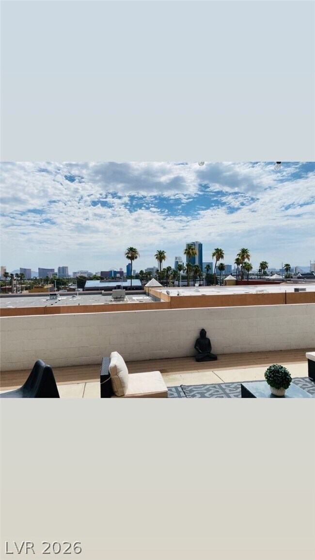 Building Photo - 3988 Delos Dr