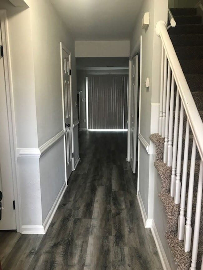 Building Photo - Lovely 2BR Townhouse in Glenwood