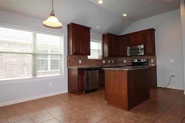 Building Photo - 205 Cedar Crk Dr