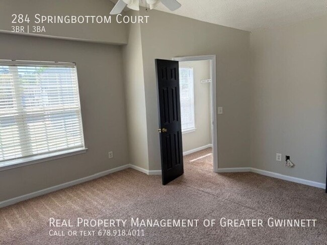 Building Photo - 284 Springbottom Ct SE