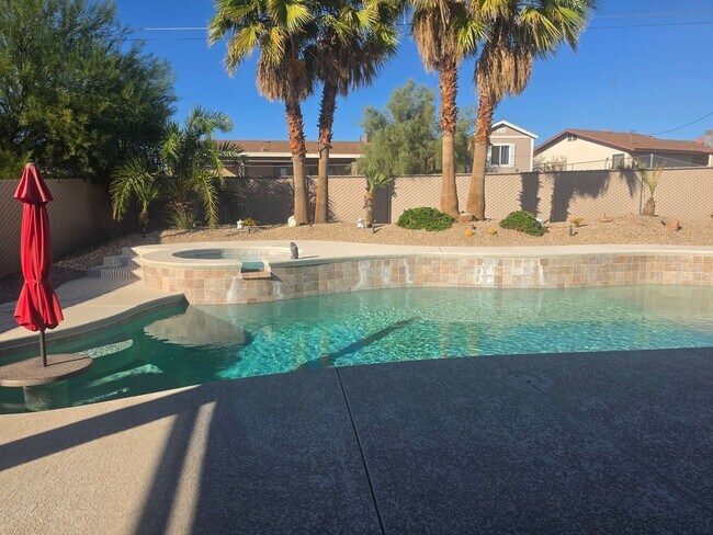 Building Photo - 2325 Palo Verde Blvd N