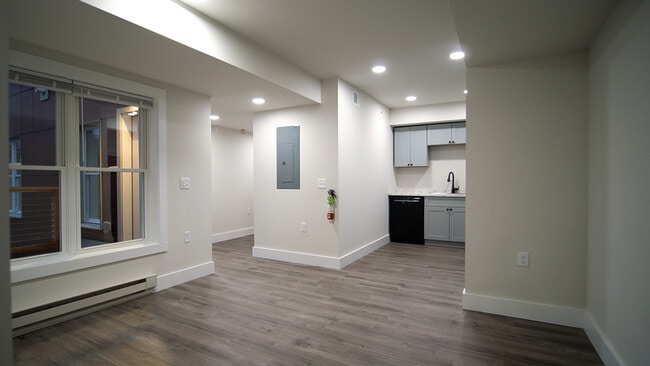 Building Photo - 15 Hungerford Terrace