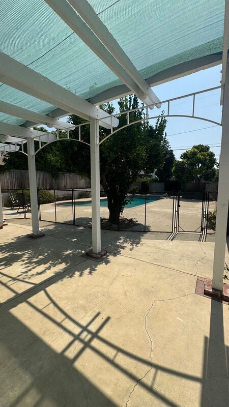 Building Photo - 8204 Calmada Ave