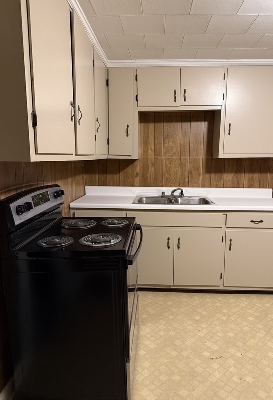 Building Photo - 1470 Hilltop St