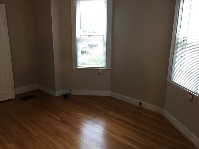 Cozy nook in the master suite - 4501 Walter Ave