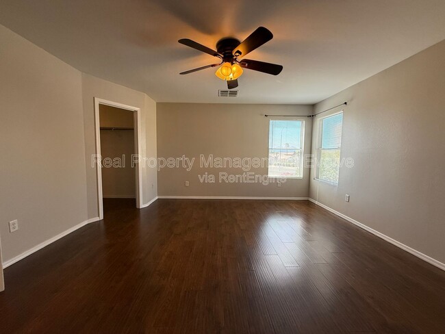 Building Photo - 7238 S 42nd Ln