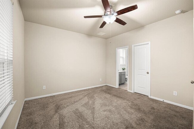 Building Photo - 7538 Merrylands Dr