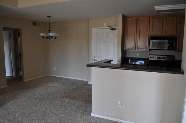 Building Photo - 7190 Shoreline Dr